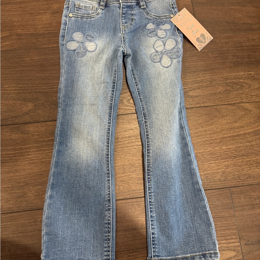 Girls Light Wash Floral Embroidered Bootcut Jeans